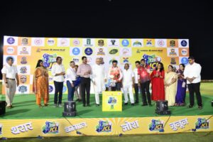 रोमांचक जलगाँव क्रिकेट लीग का भव्य शुभारंभ सुरेशदादा ने पुरानी यादें ताज़ा हुई